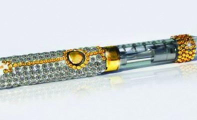 Điếu thuốc đắt nhất thế giới với việc nạm 246 viên kim cương